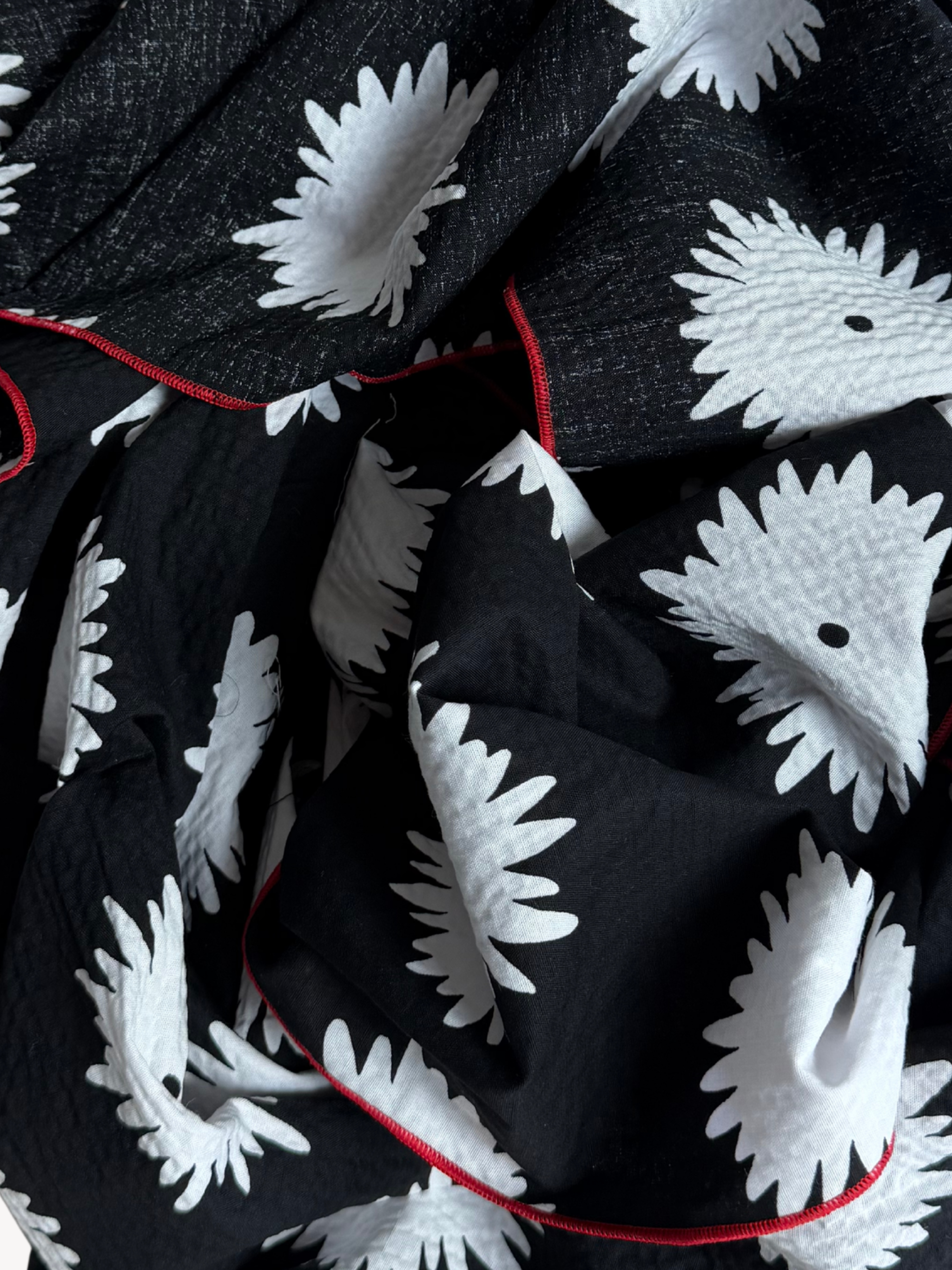 Harlo S Piece, Daisies in Cotton