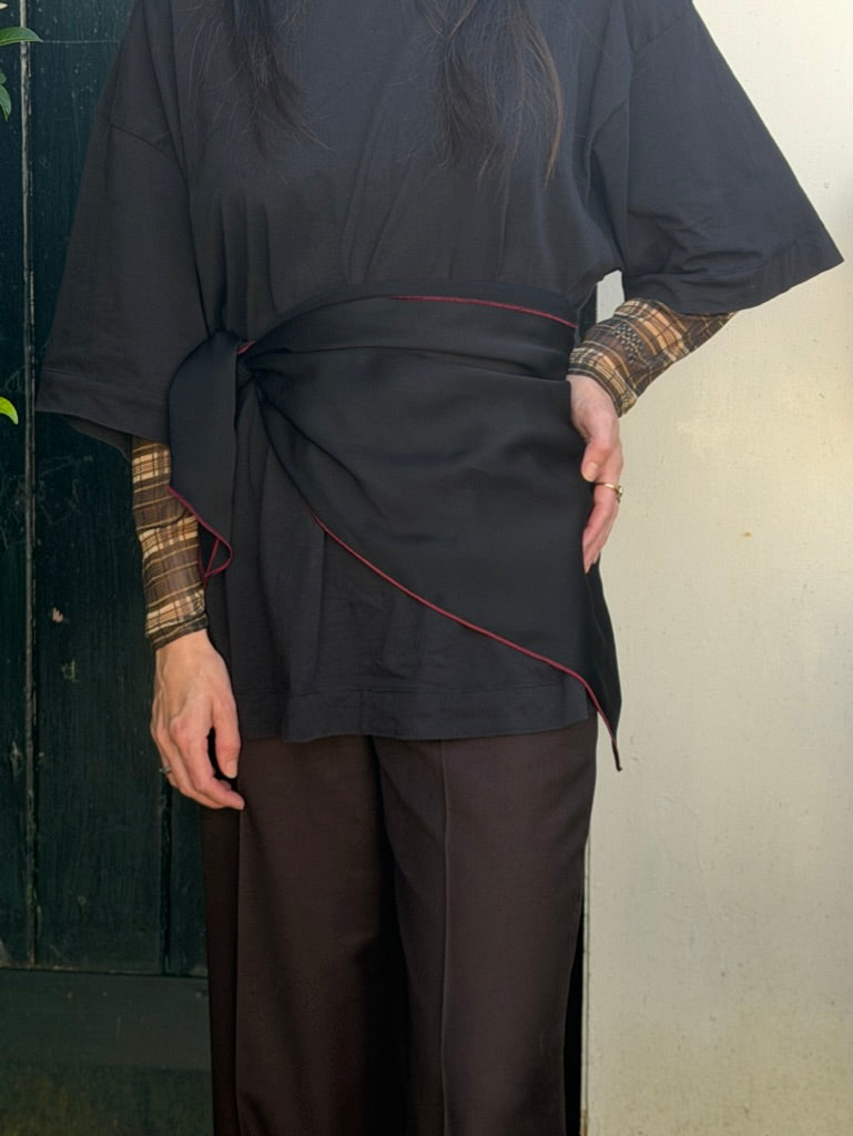 Nomad Triangle, in Black Crepe